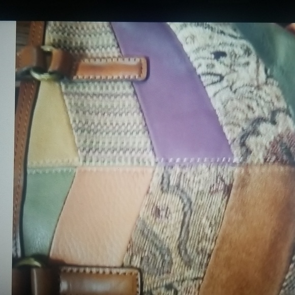 FOSSIL PATCHWORK LEATHER PURSE - Picture 12 of 17